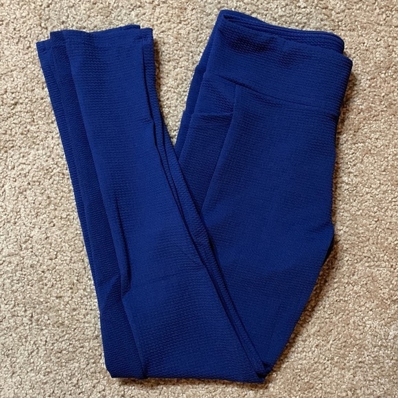 Mountain Mamas Flawless Textured Leggings, NWT, see measurements - Picture 2 of 8